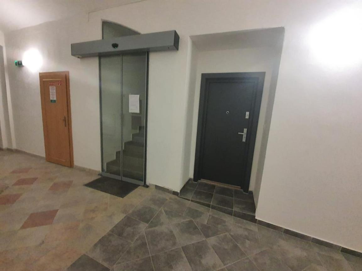 Апартаменты Monar Exclusive Center Free Parking In Garage Кошице Экстерьер фото