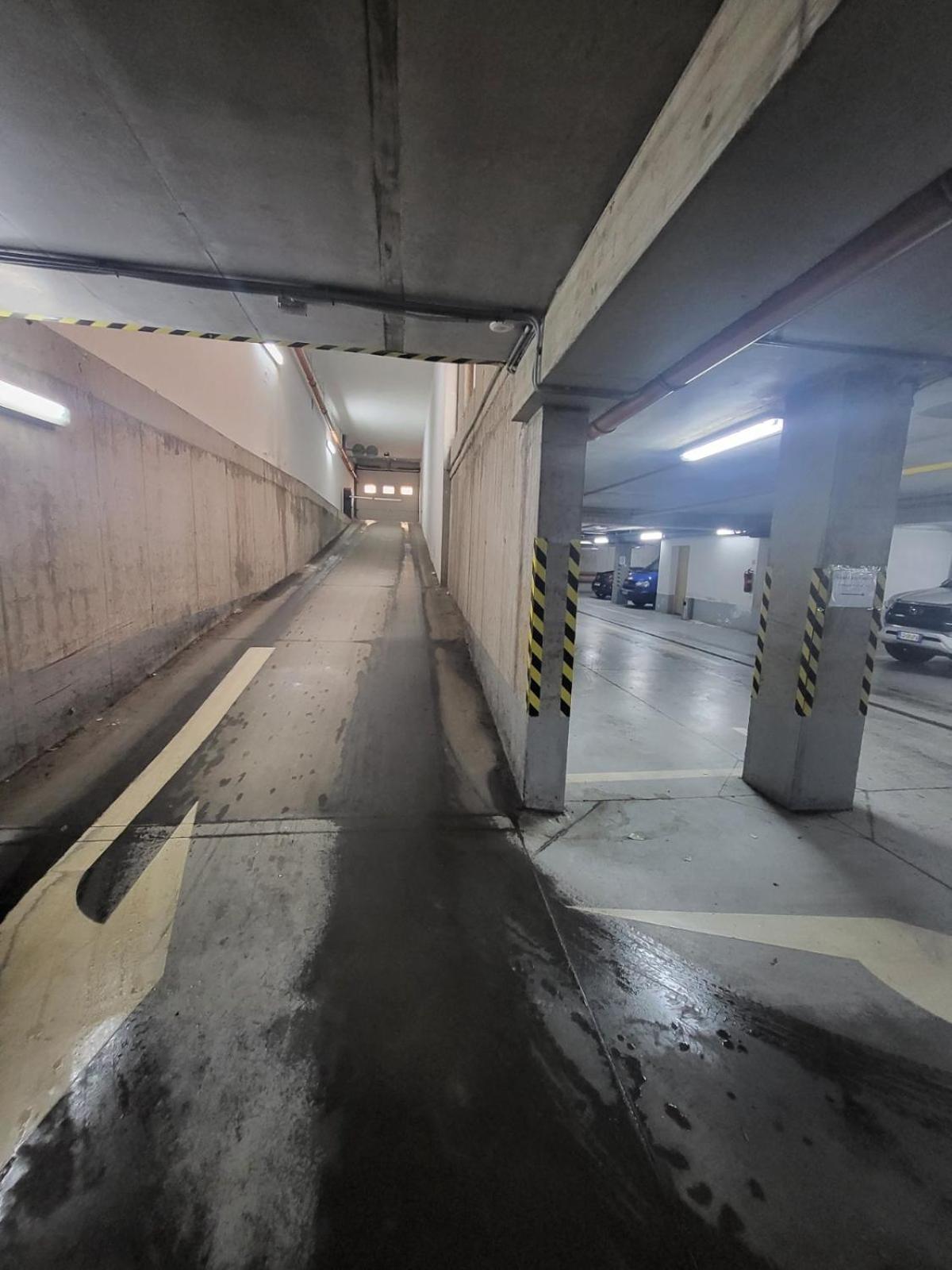 Апартаменты Monar Exclusive Center Free Parking In Garage Кошице Экстерьер фото